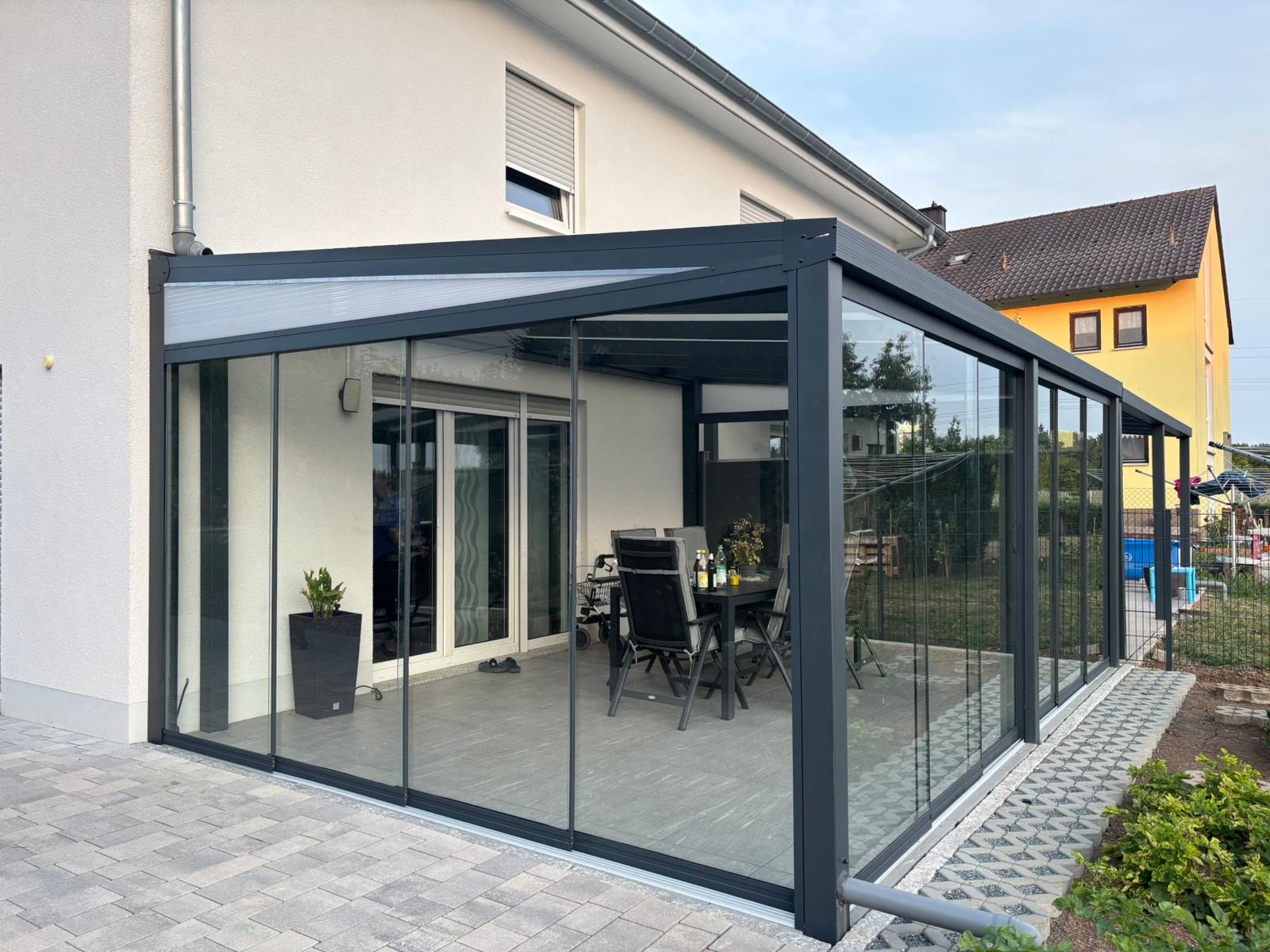 Glasanbau Einfamilienhaus